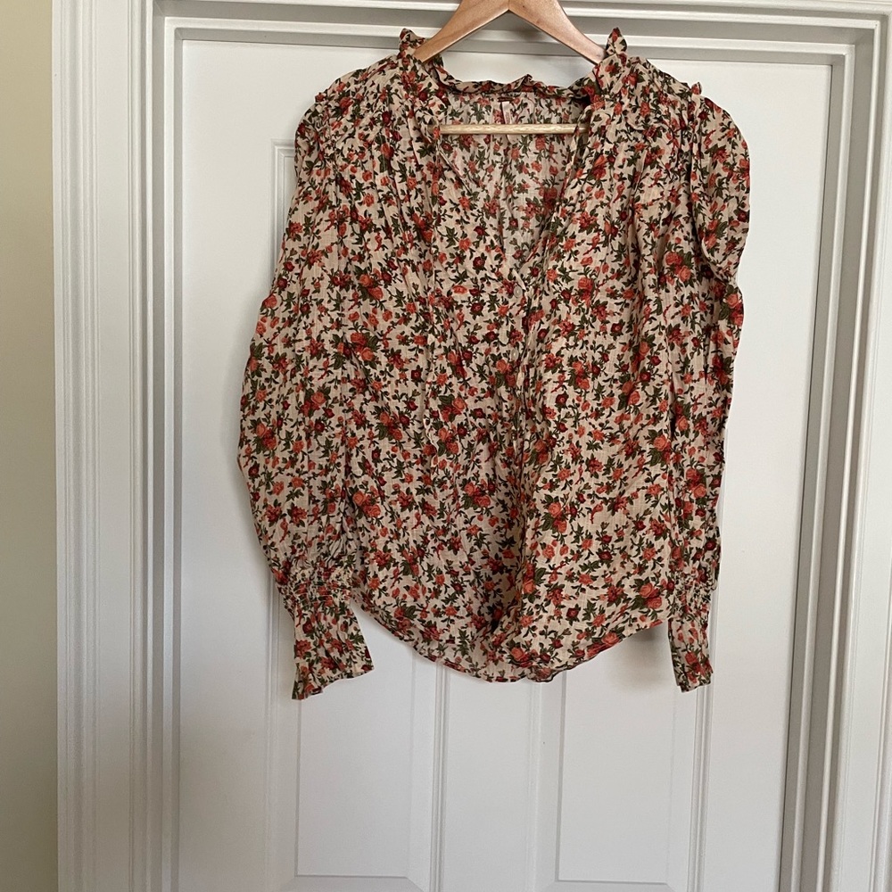 Free people puff sleeve floral blouse